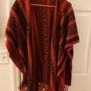 LA Hearts Tribal Shall